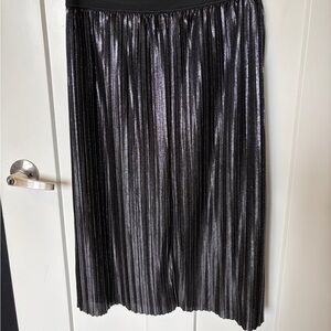 GAP Shimmering Black Midi Skirt